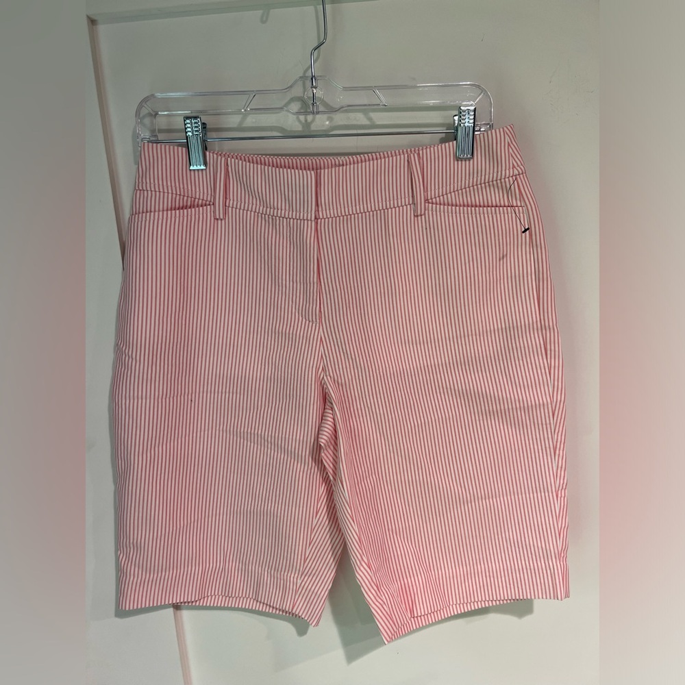 Talbots Seersucker Perfect Shorts Size 2p NWOT!